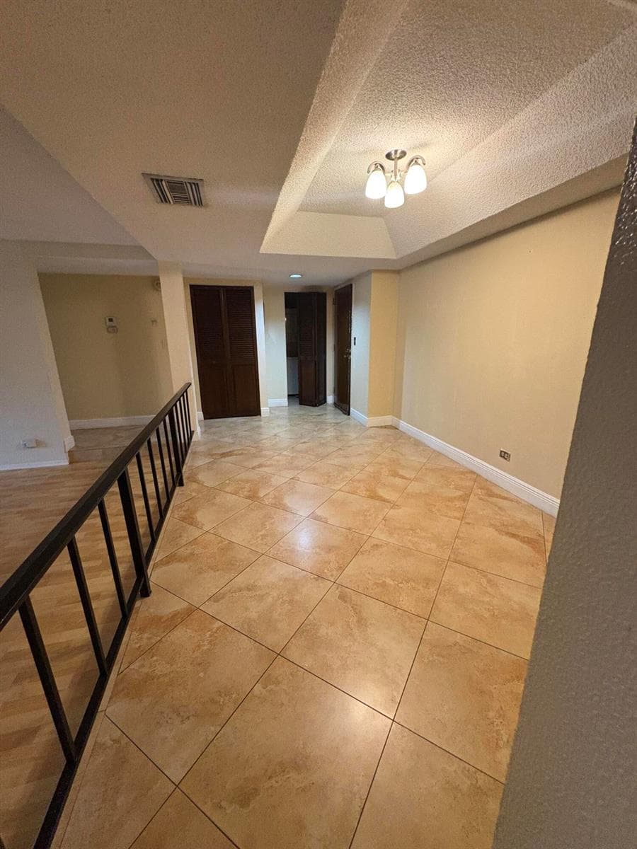3730 INVERRARY Drive # 1W, Lauderhill FL 33319
