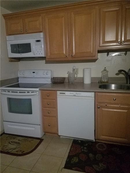 3730 INVERRARY Drive # 1W, Lauderhill FL 33319