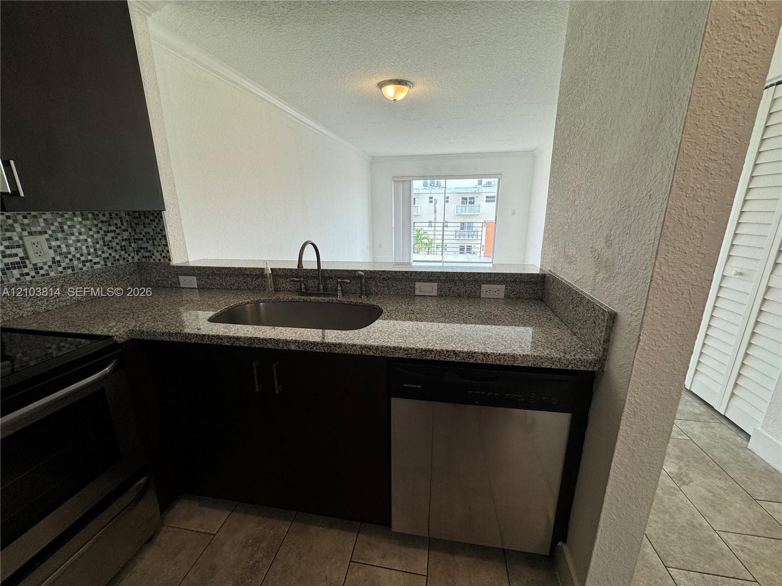 365 NE 125th St # 401, North Miami FL 33161