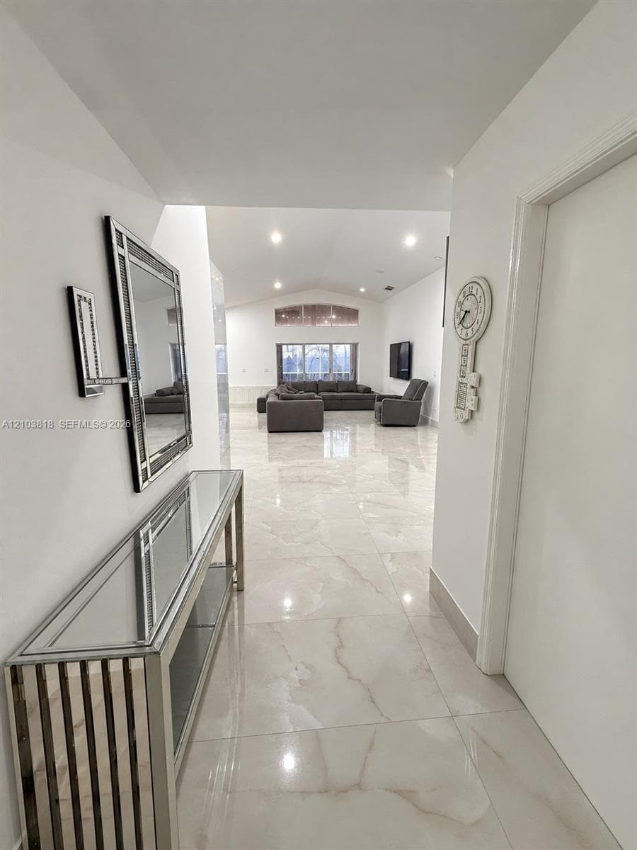 5292 SW 38th Ave, Hollywood FL 33312