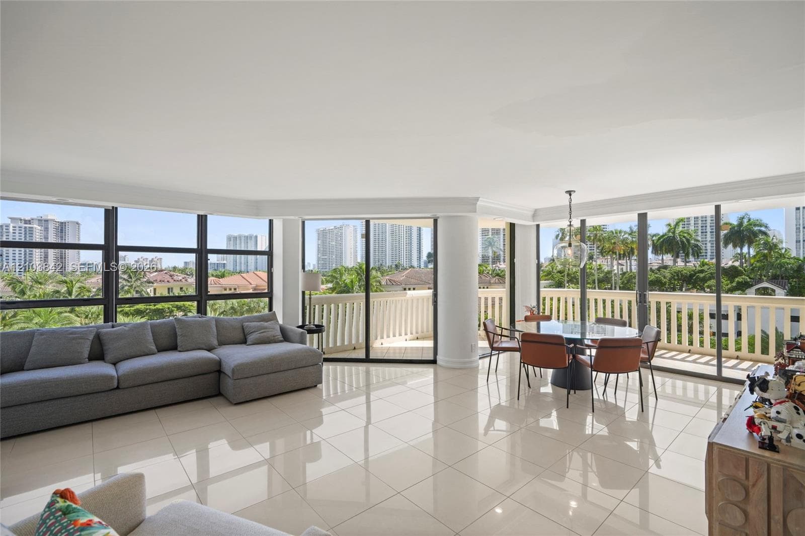 1000 W Island Blvd # 504, Aventura FL 33160