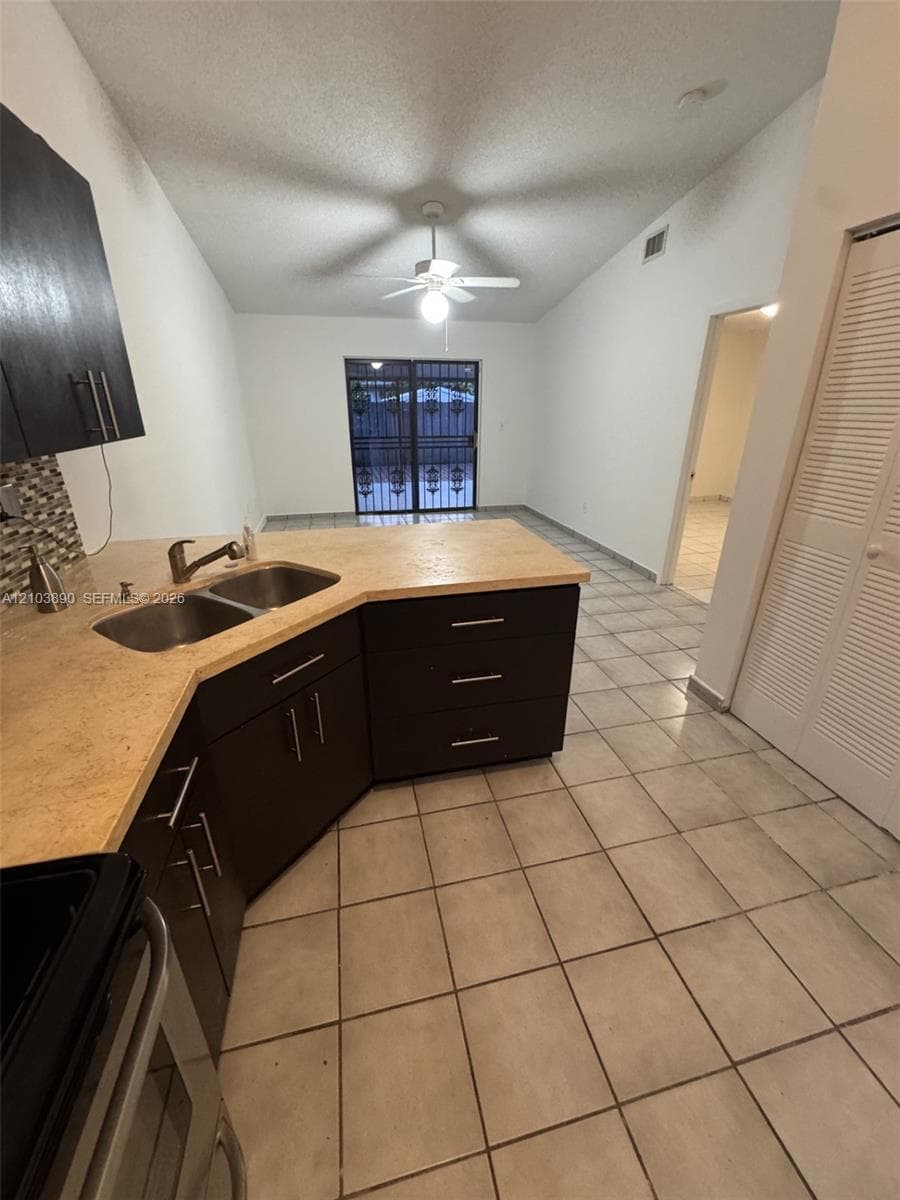 5640 W 20th Ct, Hialeah FL 33016