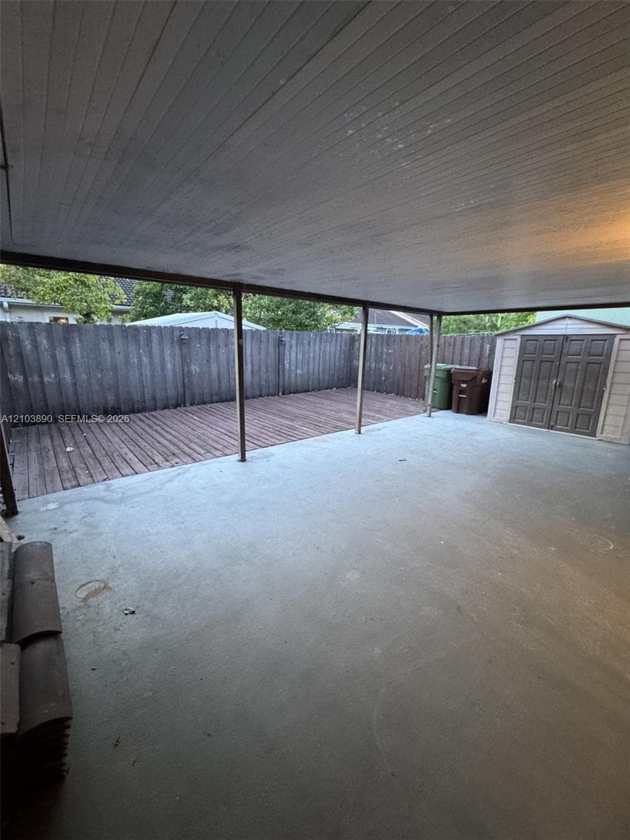 5640 W 20th Ct, Hialeah FL 33016