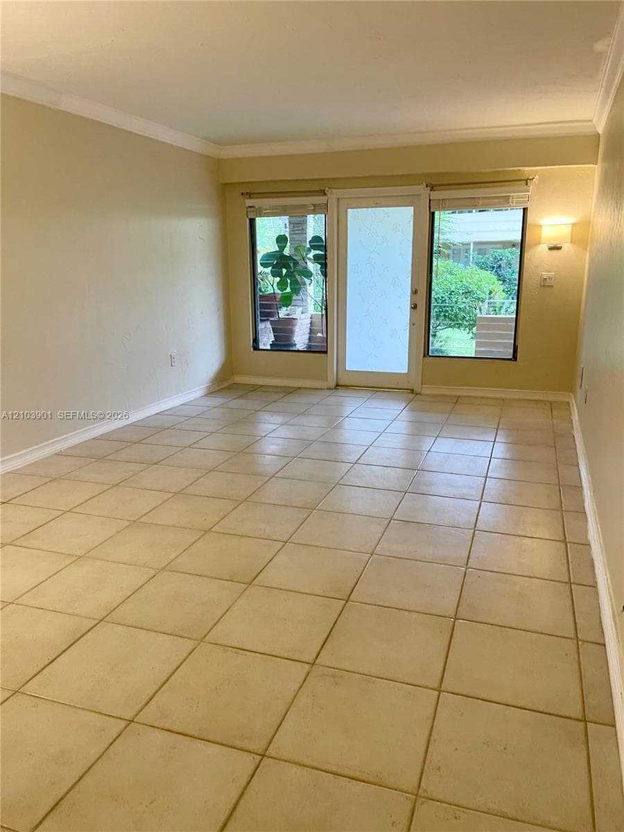 30 Park Dr # B, Bal Harbour FL 33154