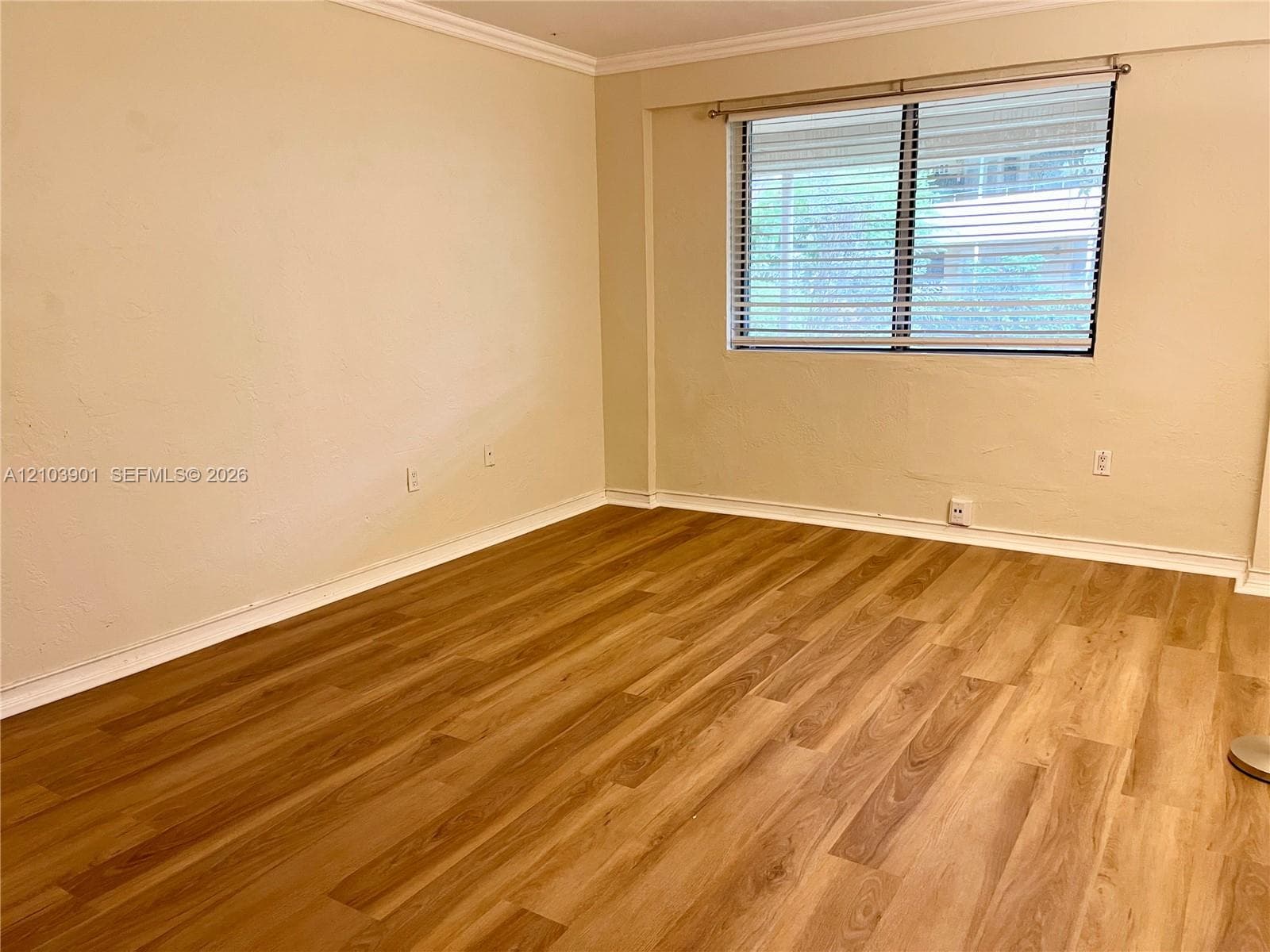 30 Park Dr # B, Bal Harbour FL 33154