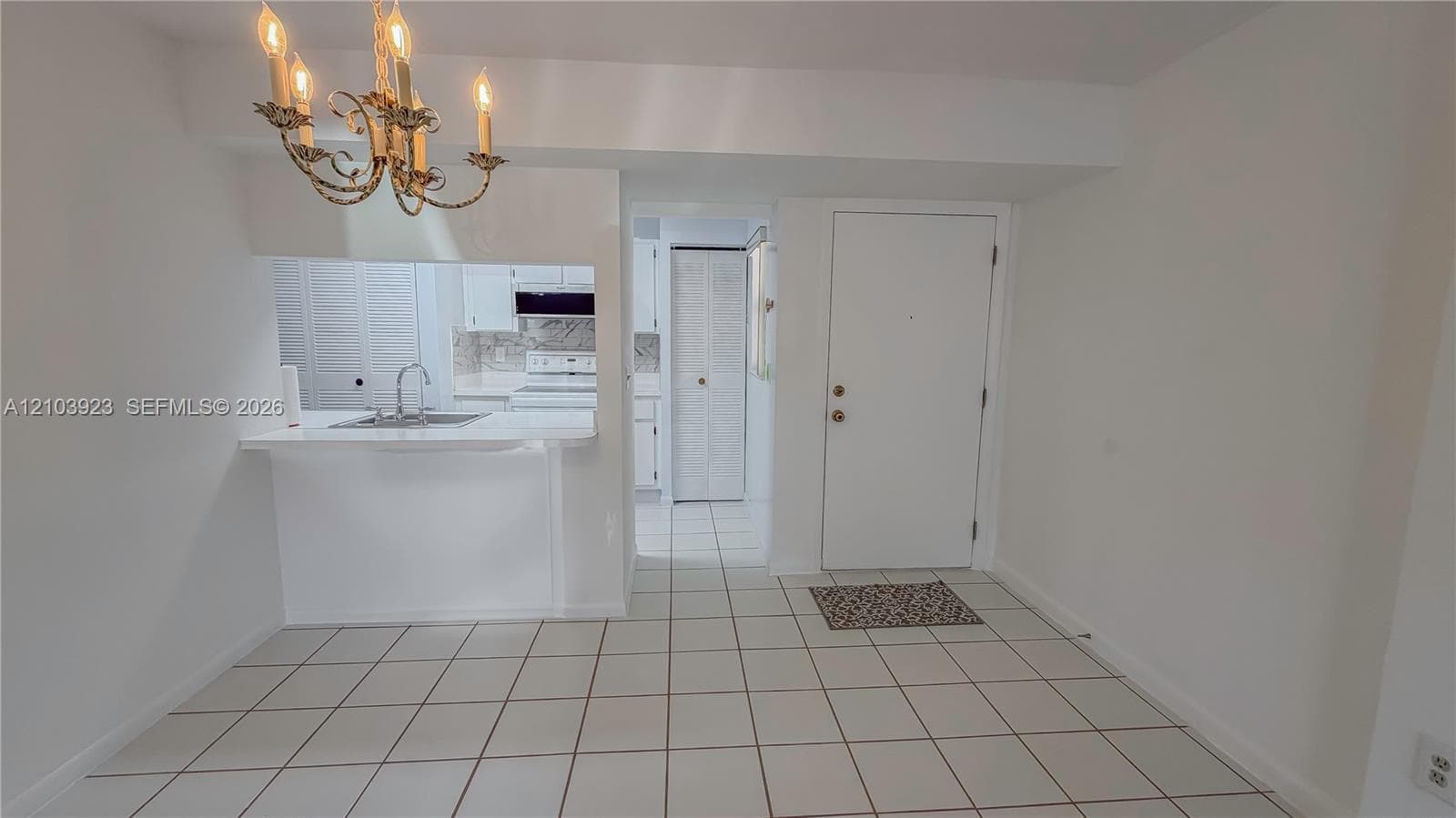 905 NE 209th St # 30, Miami FL 33179