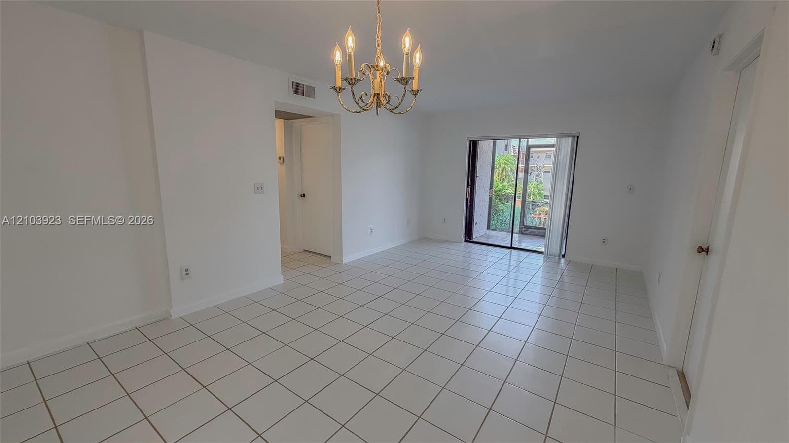 905 NE 209th St # 30, Miami FL 33179