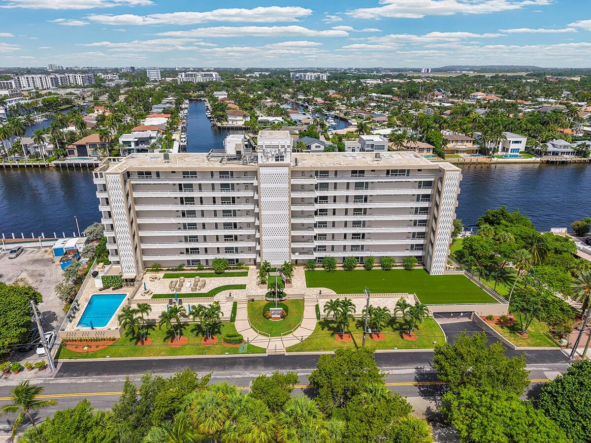 201 N Riverside Drive # 802, Pompano Beach FL 33062