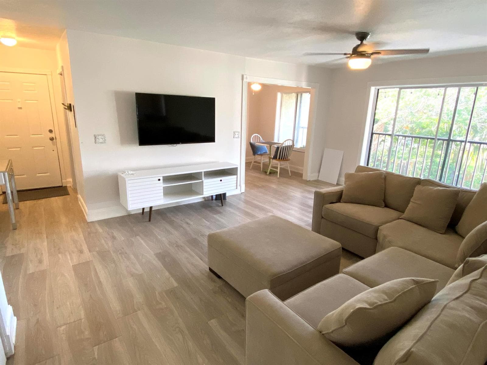 150 Pineview Road # H8, Jupiter FL 33469