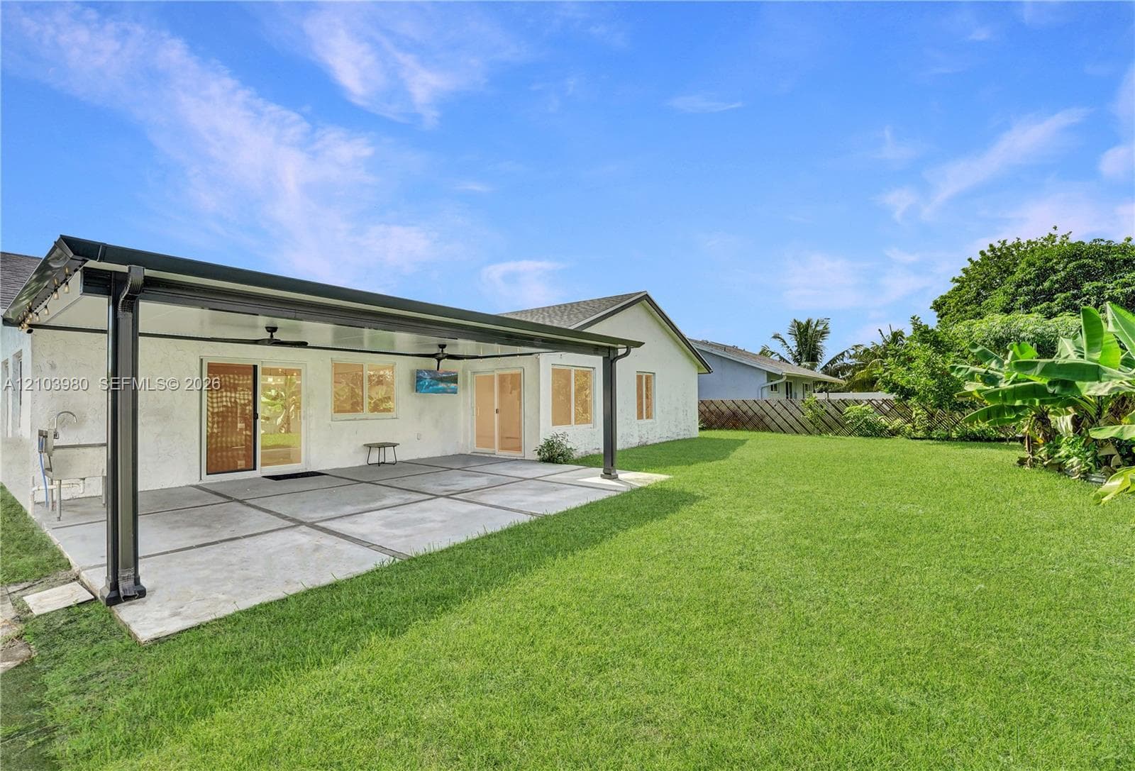 5505 SW 9th St, Margate FL 33068