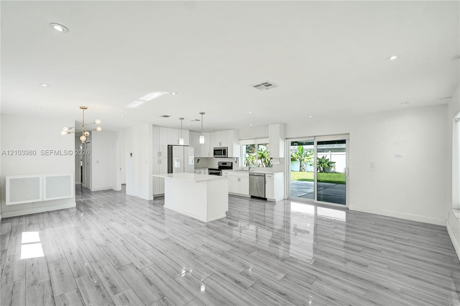 5505 SW 9th St, Margate FL 33068