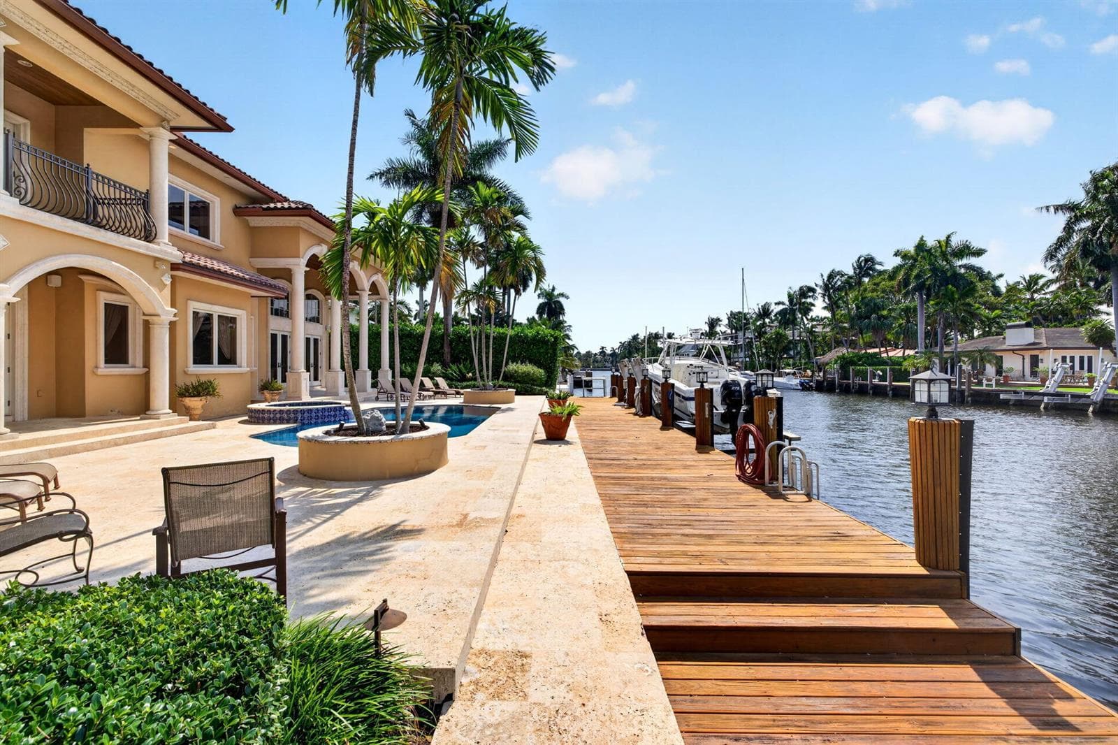 67 ROYAL PALM Drive, Fort Lauderdale FL 33301