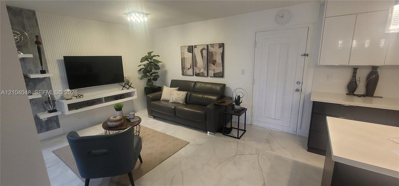 9371 Fontainebleau Blvd # I108, Miami FL 33172