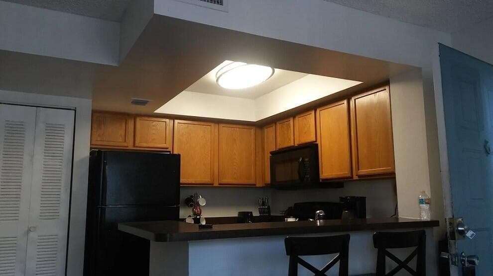 728 EXECUTIVE CENTER Drive # 27, West Palm Beach FL 33401