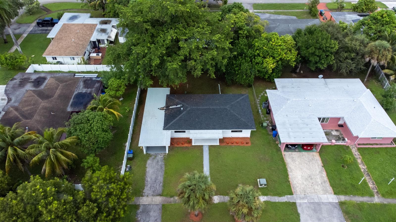 810 Wyoming Avenue, Fort Lauderdale FL 33312