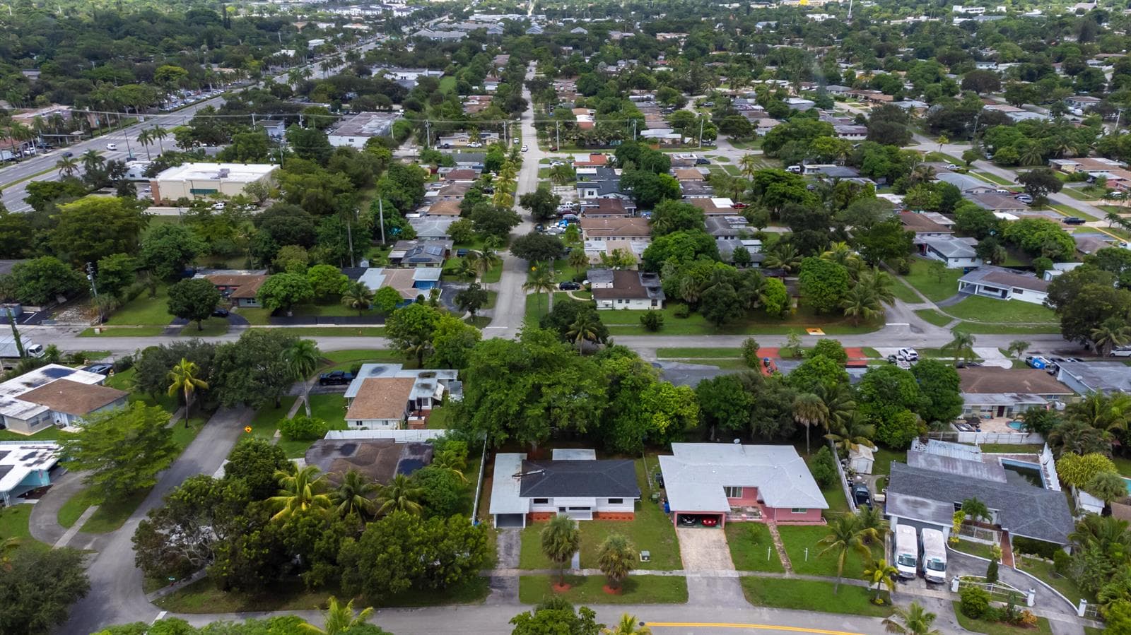 810 Wyoming Avenue, Fort Lauderdale FL 33312