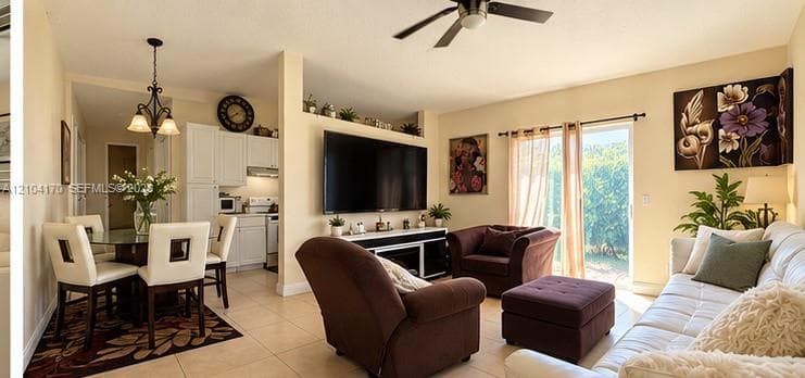 2114 E Ridge Cir E, Boynton Beach FL 33435