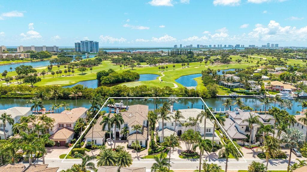 792 HARBOUR ISLE Court, North Palm Beach FL 33410