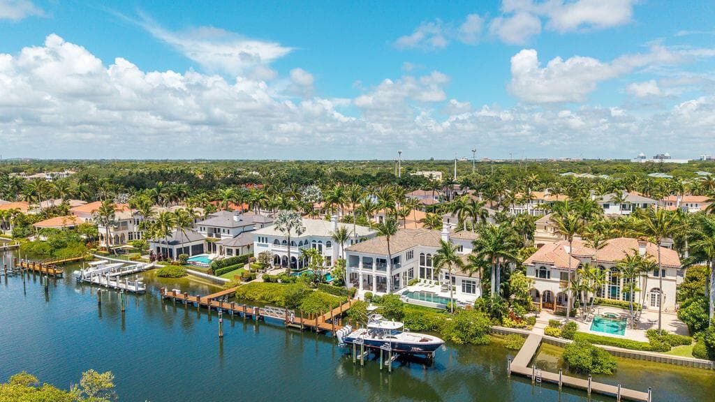 792 HARBOUR ISLE Court, North Palm Beach FL 33410
