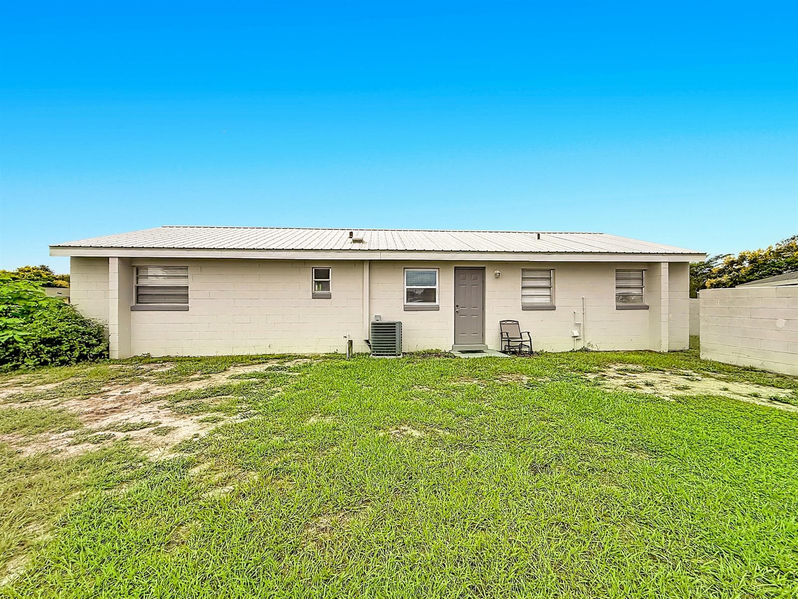 45 Queens Court, Frostproof FL 33843