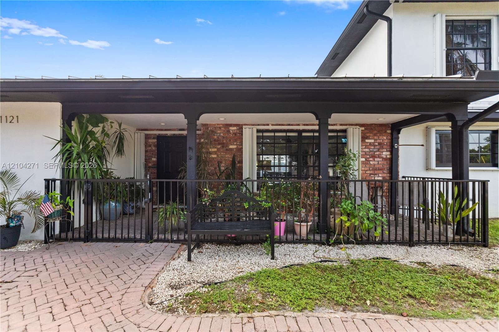 1121 SW 75th Ave, Plantation FL 33317