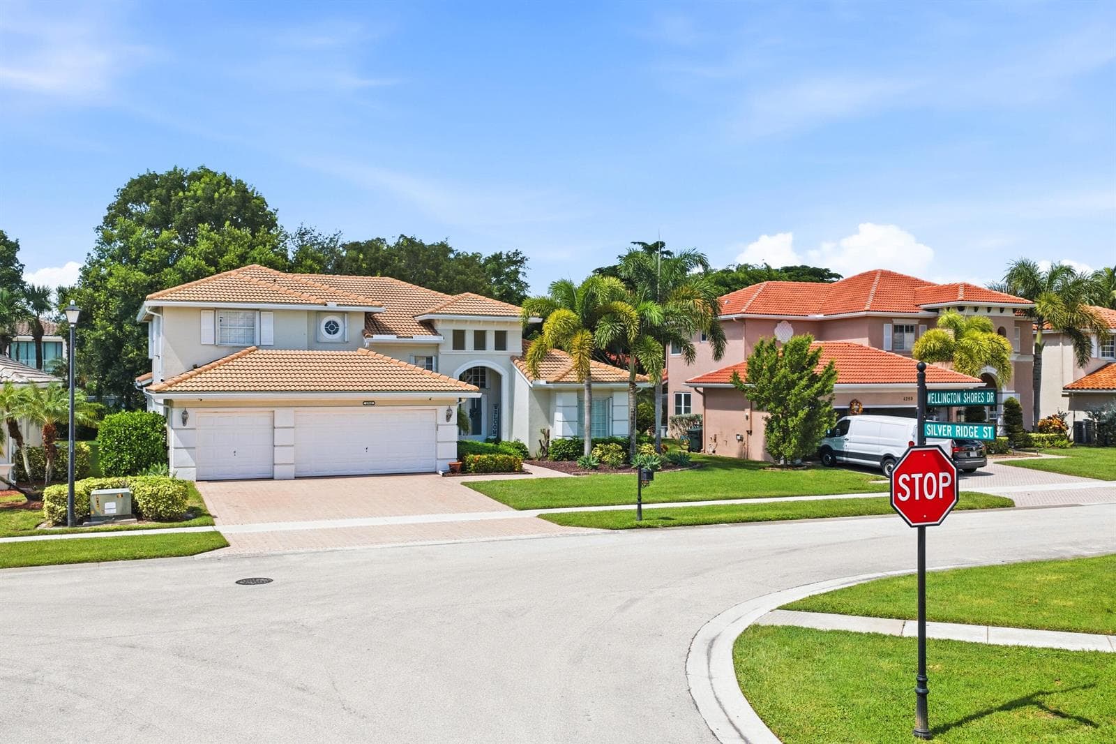 4305 WELLINGTON SHORES Drive, Wellington FL 33449