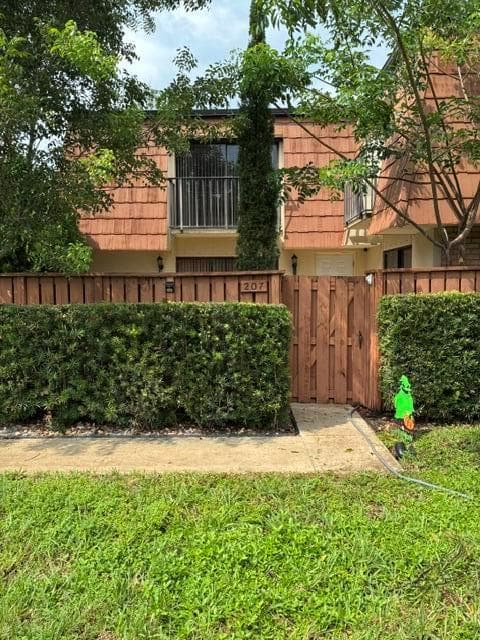 207 LIVE OAK Lane, Boynton Beach FL 33436