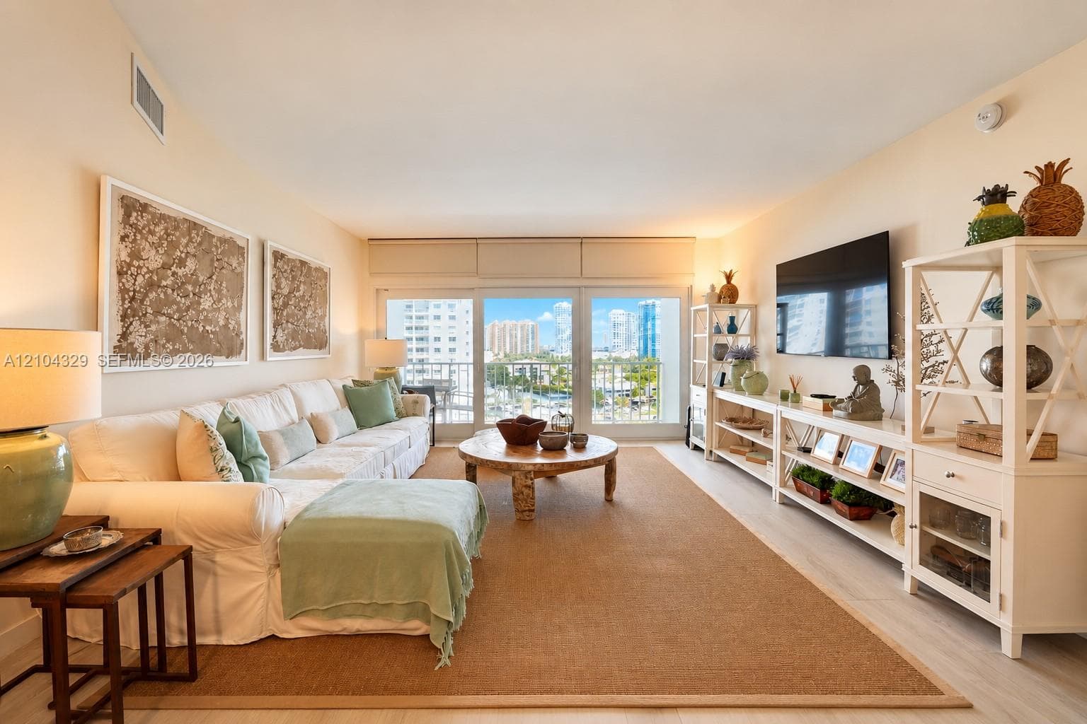500 Bayview Dr # 1123, Sunny Isles Beach FL 33160