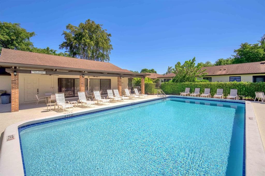4948 Equestrian Circle # B, Boynton Beach FL 33436
