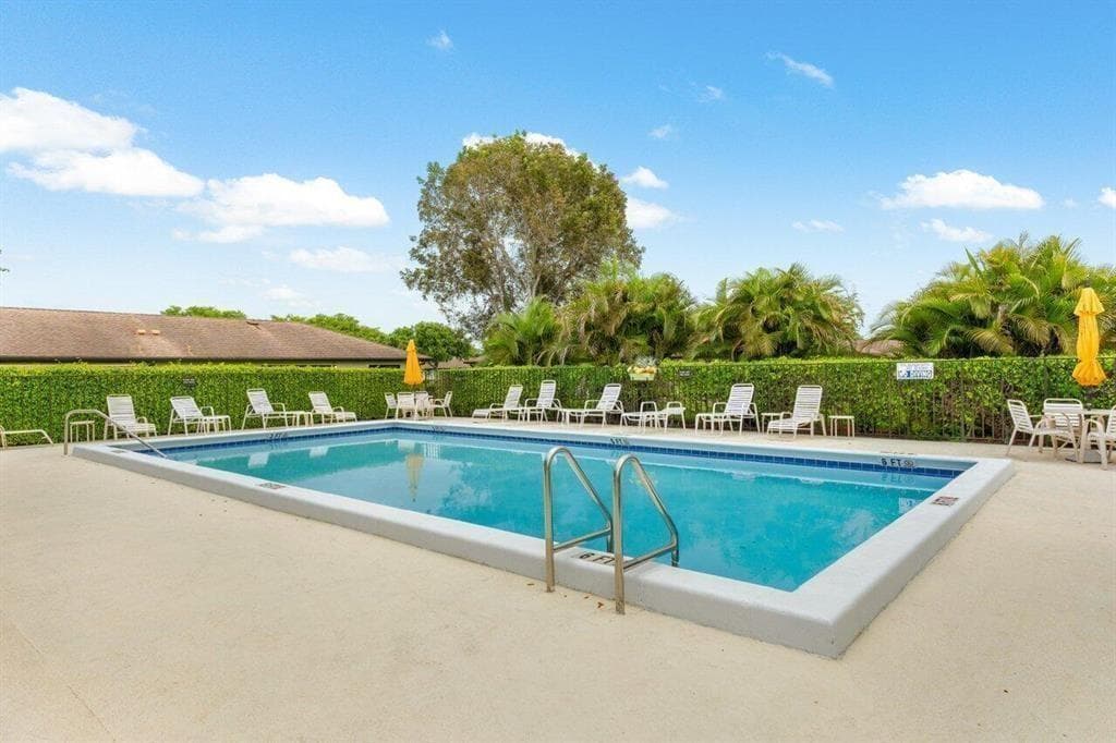 4948 Equestrian Circle # B, Boynton Beach FL 33436