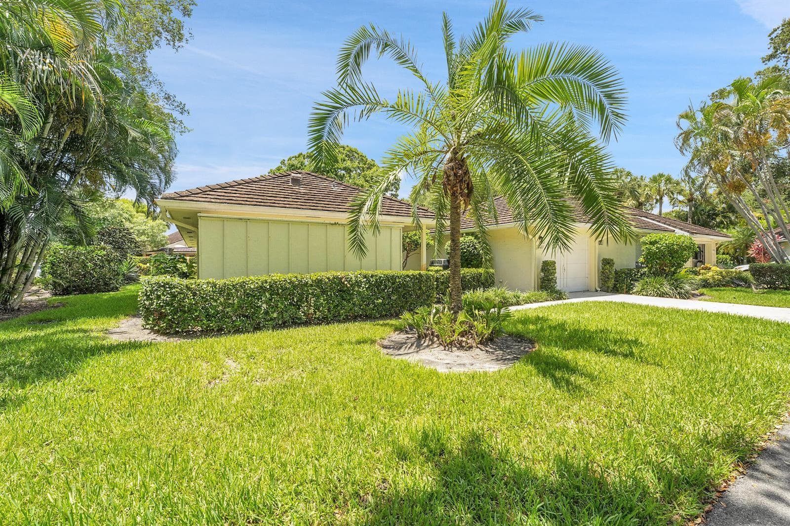 11457 Sandy Oaks Court, North Palm Beach FL 33408