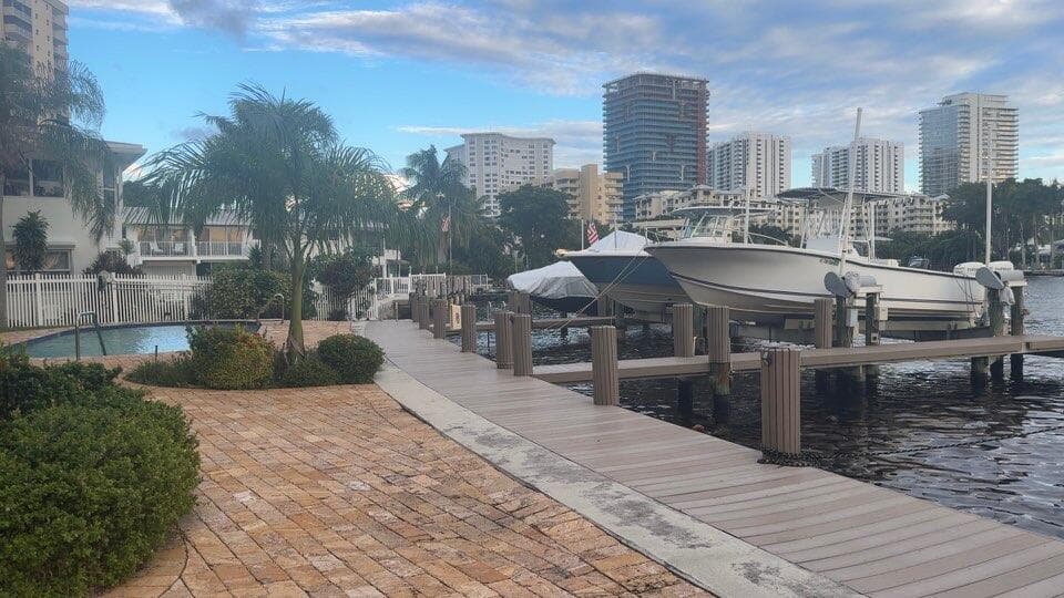 3208 SE 12th Street # 301, Pompano Beach FL 33062