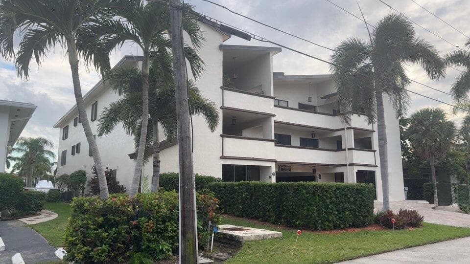 3208 SE 12th Street # 301, Pompano Beach FL 33062