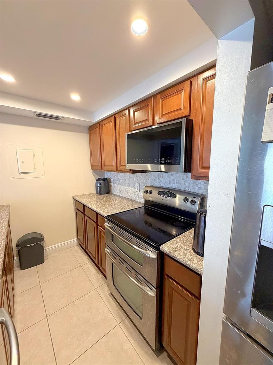 7069 Golf Colony Court # 102, Lake Worth FL 33467