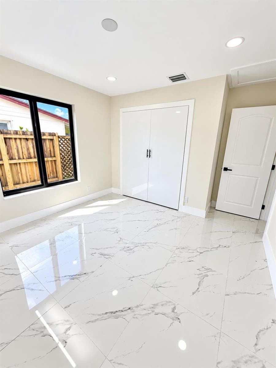 4922 ROYAL S, West Palm Beach FL 33415