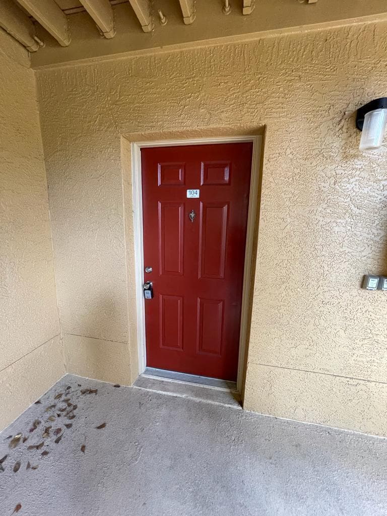 4783 Via Palm Lakes # 104, West Palm Beach FL 33417