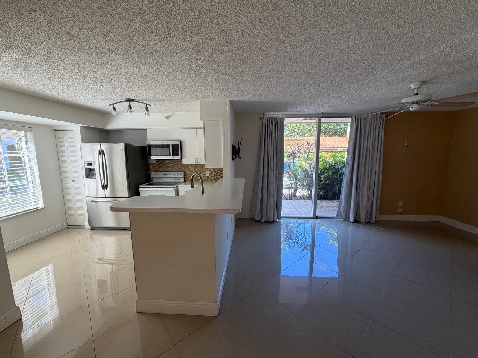 123 Yacht Club Way # 111, Hypoluxo FL 33462