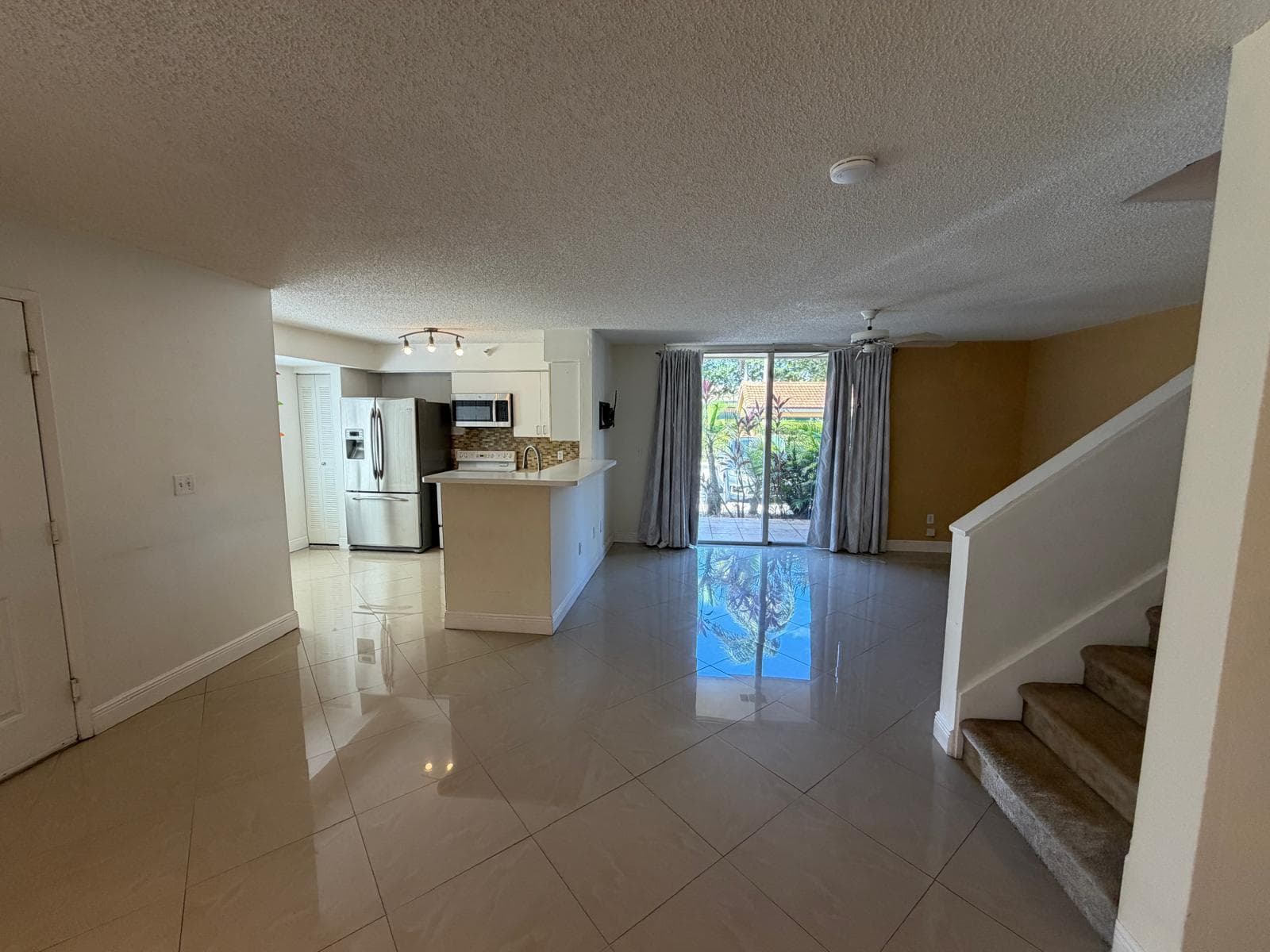 123 Yacht Club Way # 111, Hypoluxo FL 33462