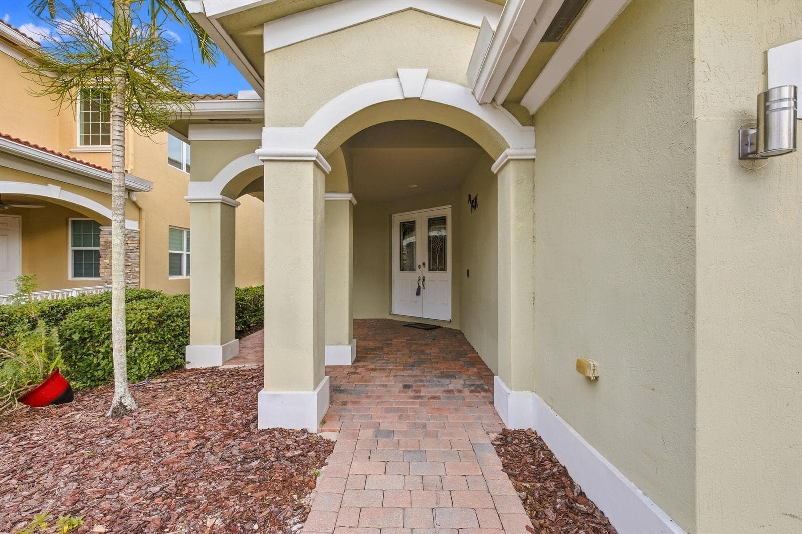 1086 NW LEONARDO Circle, Port St. Lucie FL 34986