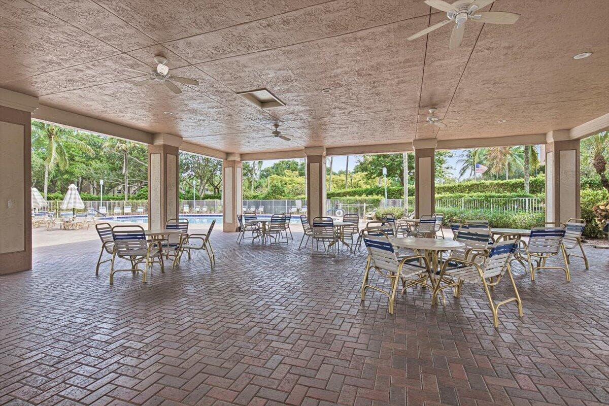 7715 YARDLEY Drive # 313, Tamarac FL 33321