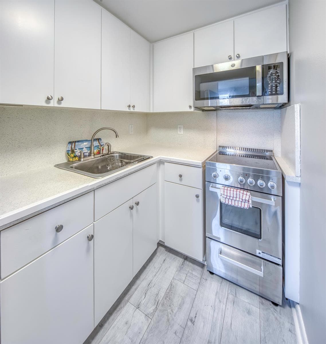 15 S GOLFVIEW Road # 505, FL 33460