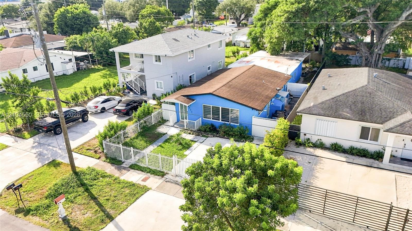 2932 NW 58th St, Miami FL 33142