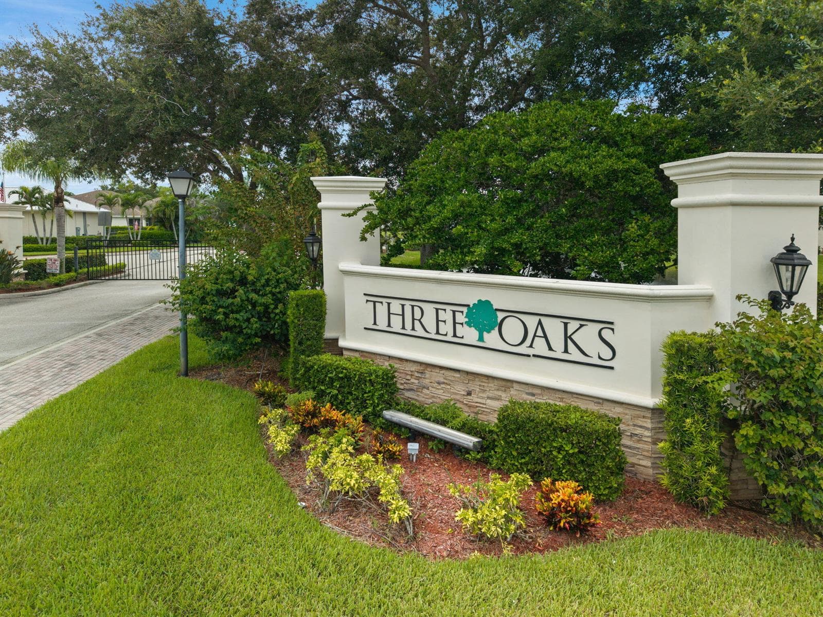 1838 Oak Grove Court, Vero Beach FL 32966