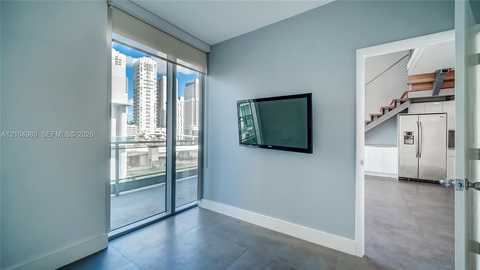 90 SW 3rd St, Miami FL 33130